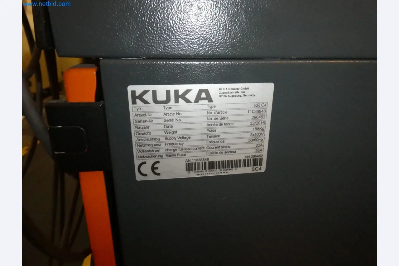 Robots, welding equipment and assembly accessories from the automotive industry-64