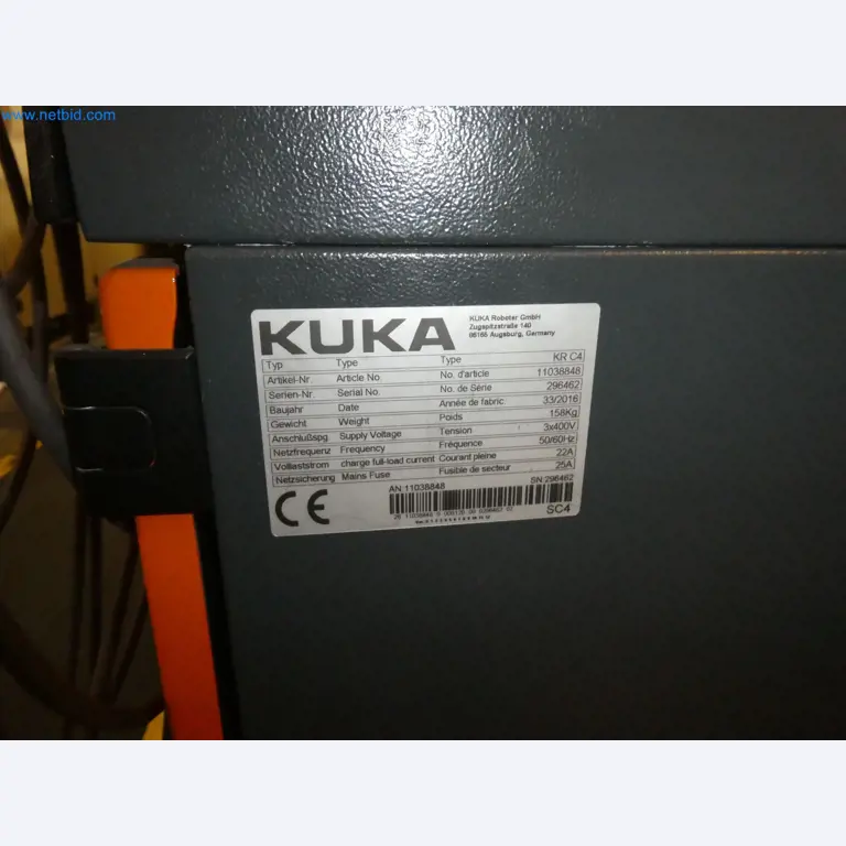 Robots, welding equipment and assembly accessories from the automotive industry-64