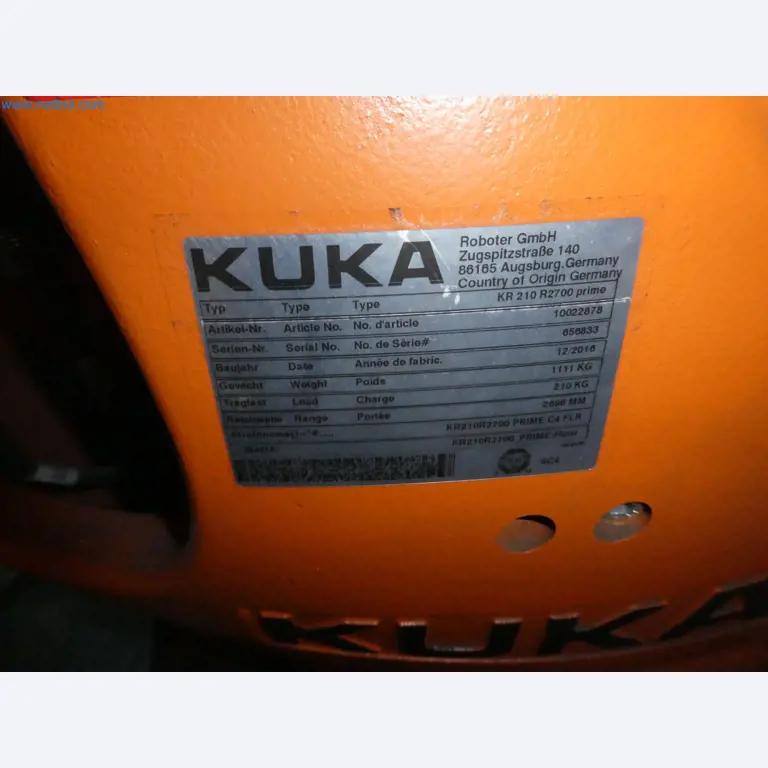 Robots, welding equipment and assembly accessories from the automotive industry-65