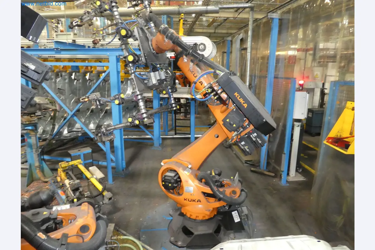 Robots, welding equipment and assembly accessories from the automotive industry-66