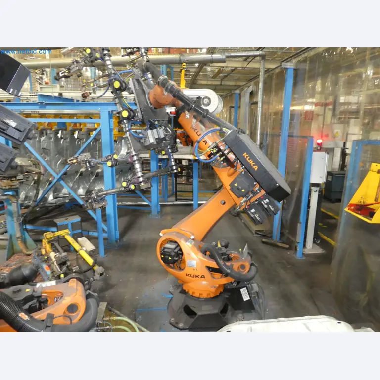 Robots, welding equipment and assembly accessories from the automotive industry-66