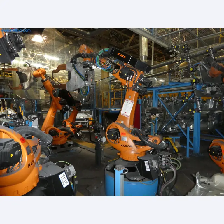 Robots, welding equipment and assembly accessories from the automotive industry-67