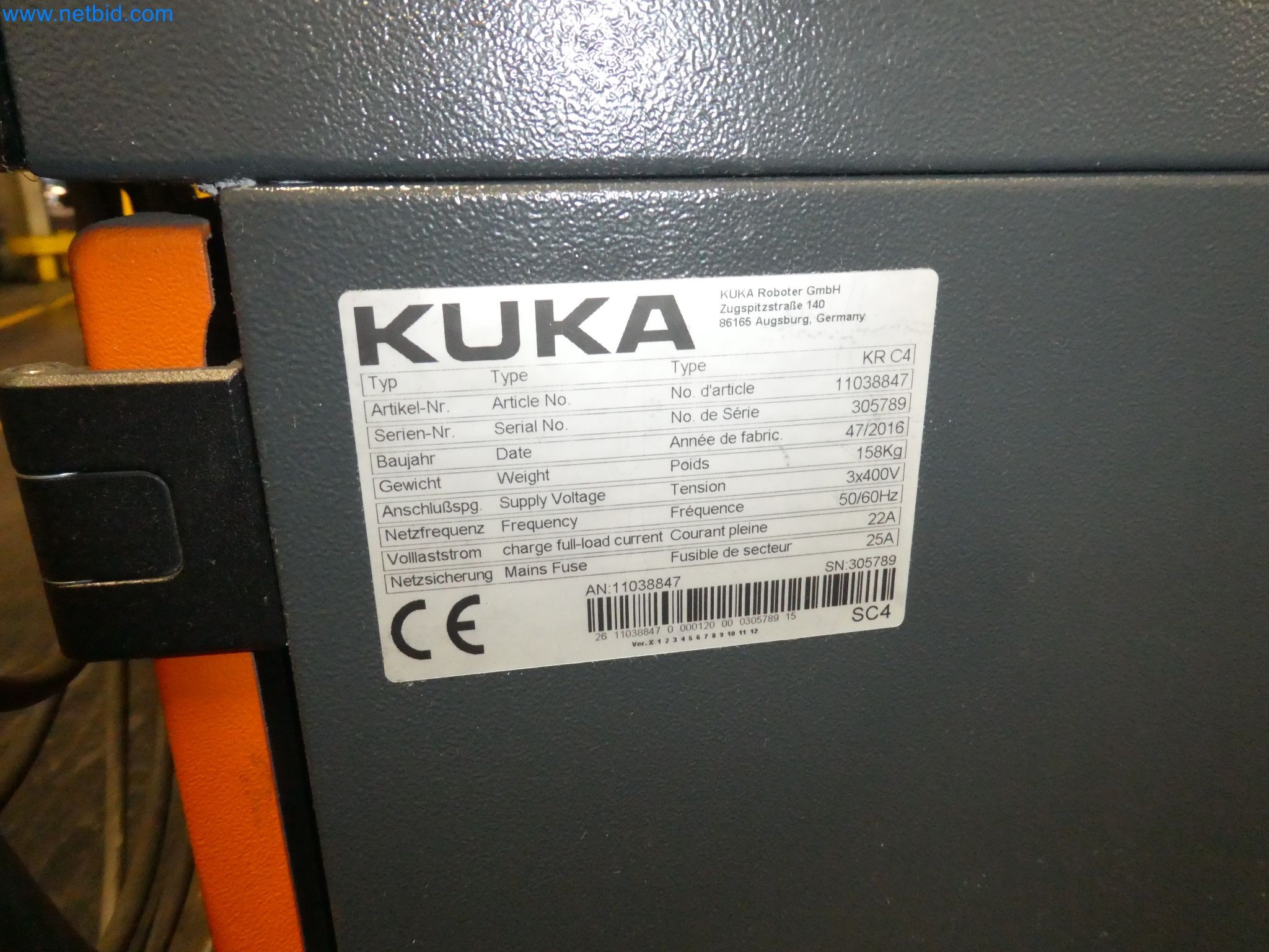 Robots, welding equipment and assembly accessories from the automotive industry-68