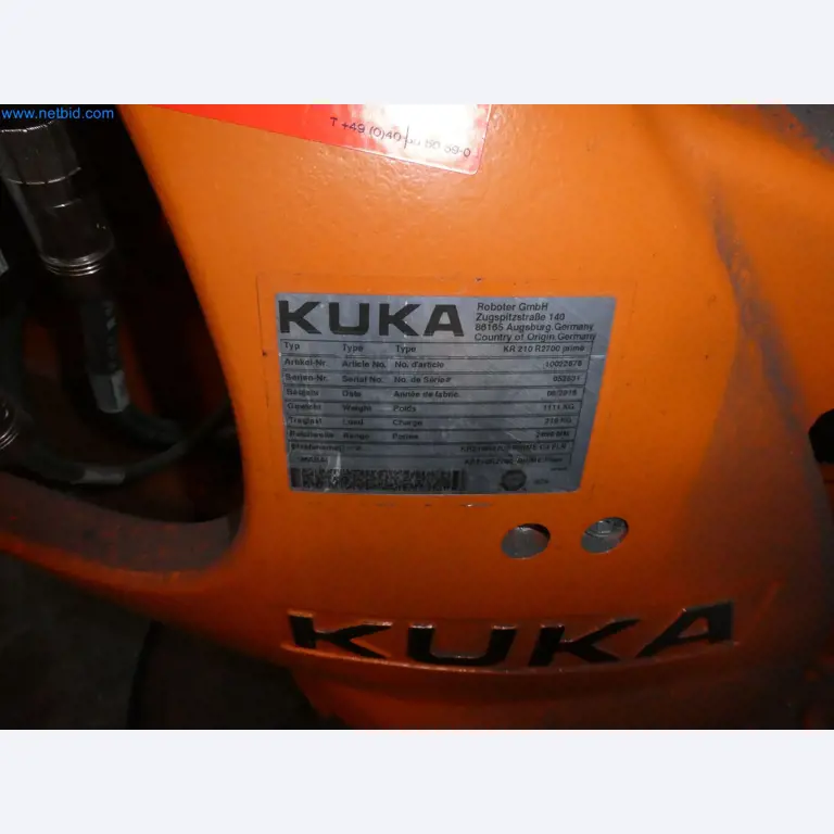 Robots, welding equipment and assembly accessories from the automotive industry-69