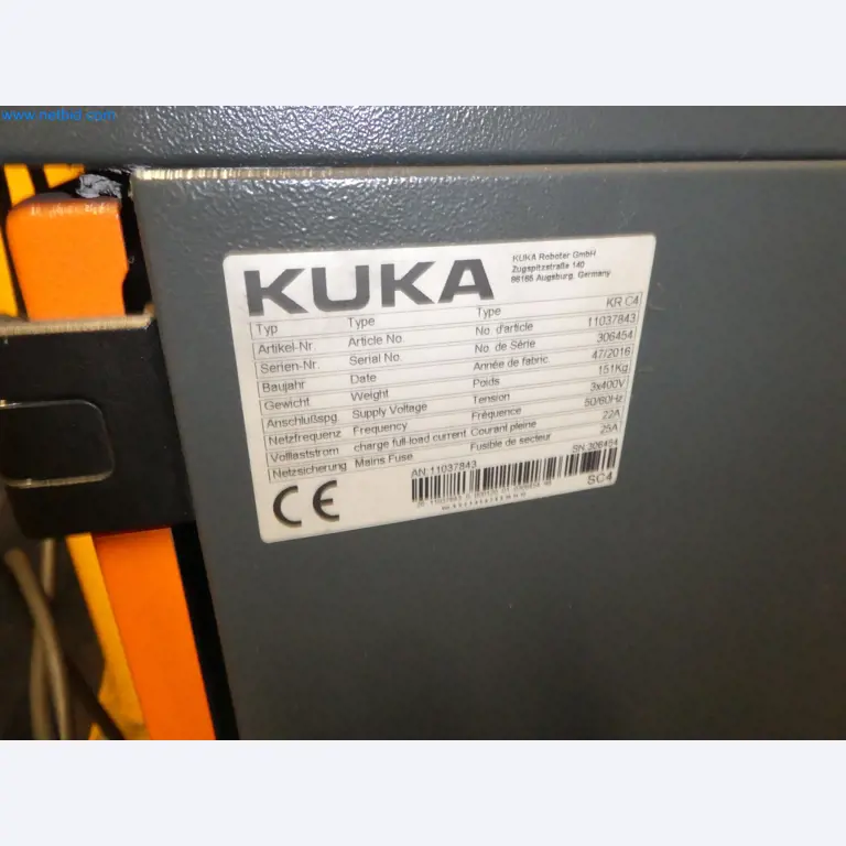 Robots, welding equipment and assembly accessories from the automotive industry-70