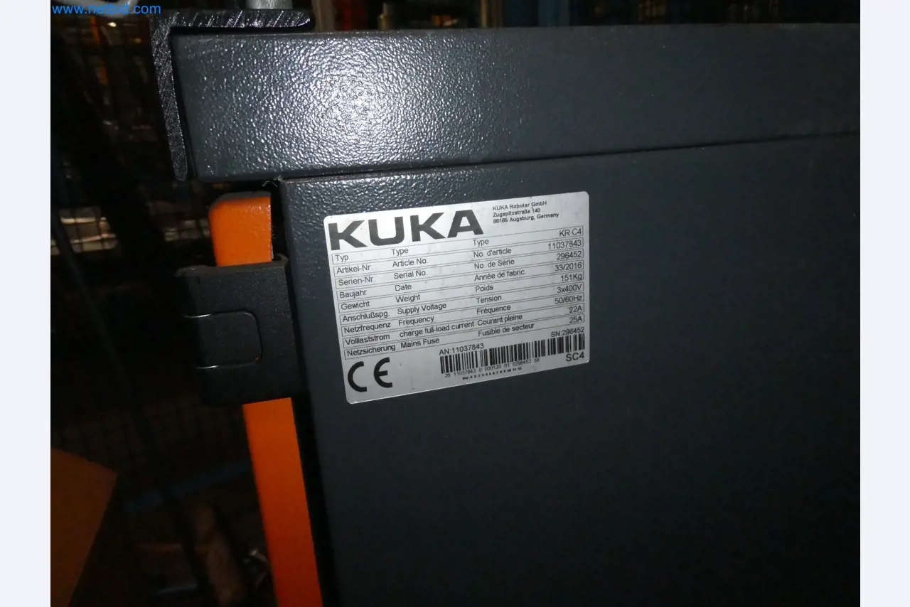 Robots, welding equipment and assembly accessories from the automotive industry-73