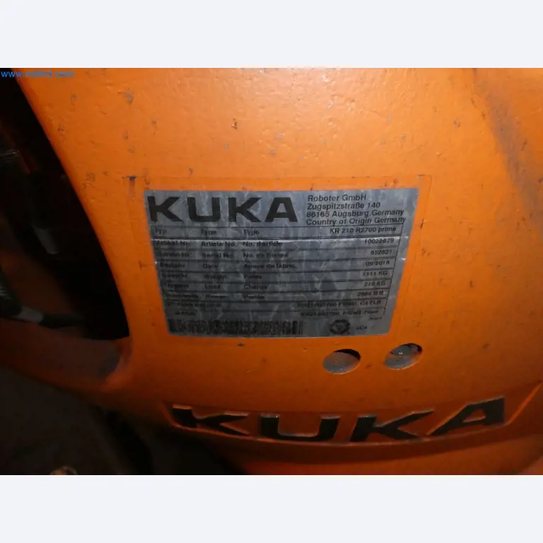 Robots, welding equipment and assembly accessories from the automotive industry-75