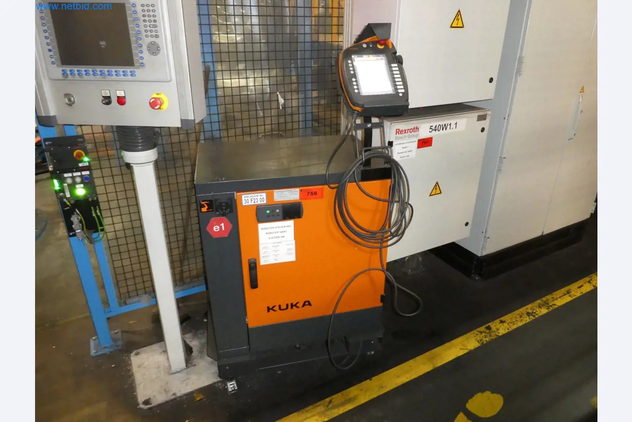 Robots, welding equipment and assembly accessories from the automotive industry-77