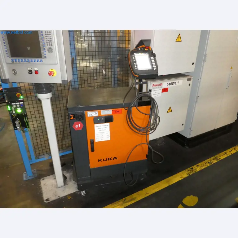 Robots, welding equipment and assembly accessories from the automotive industry-77