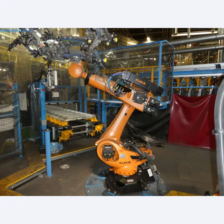 Robots, welding equipment and assembly accessories from the automotive industry-79