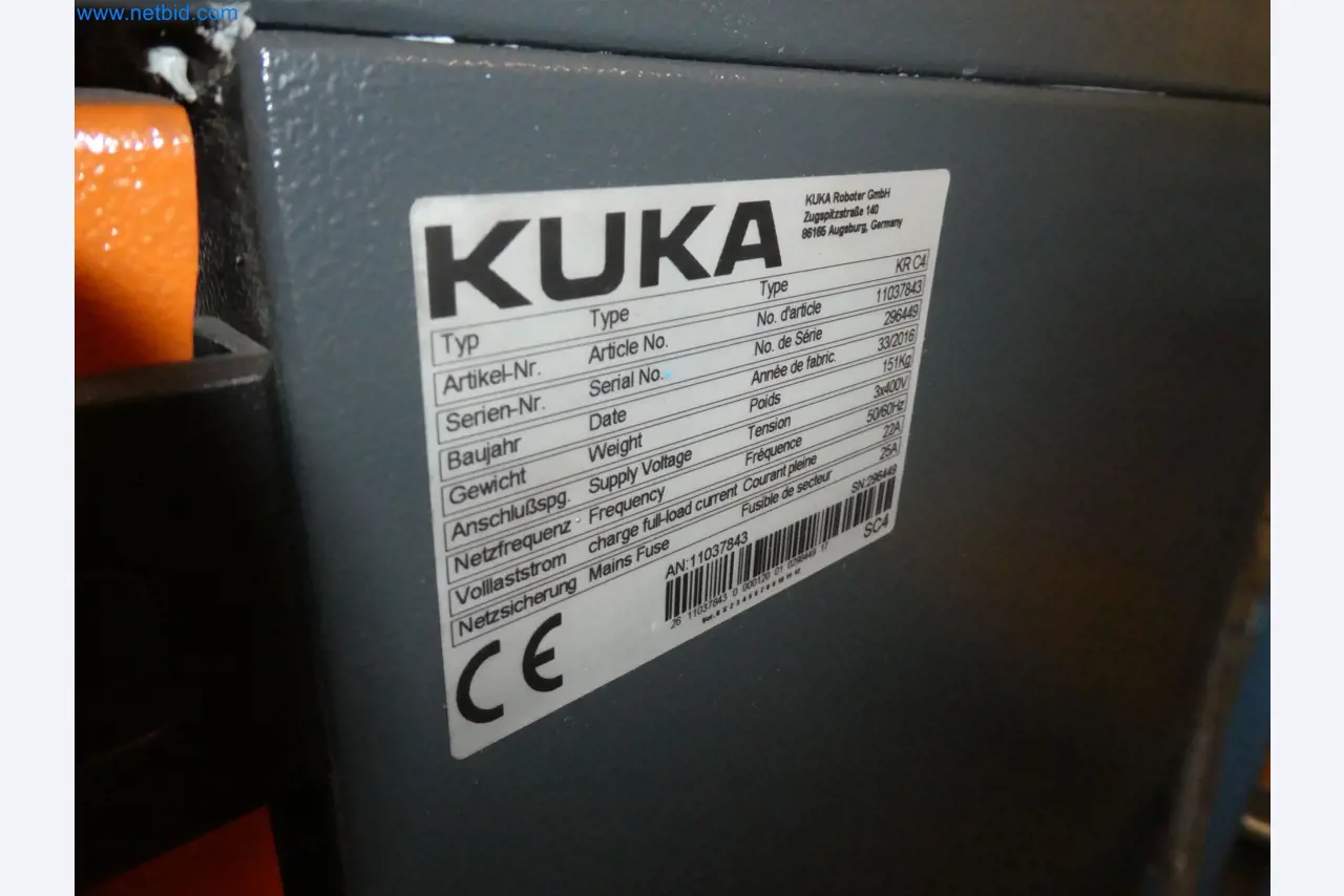 Robots, welding equipment and assembly accessories from the automotive industry-7