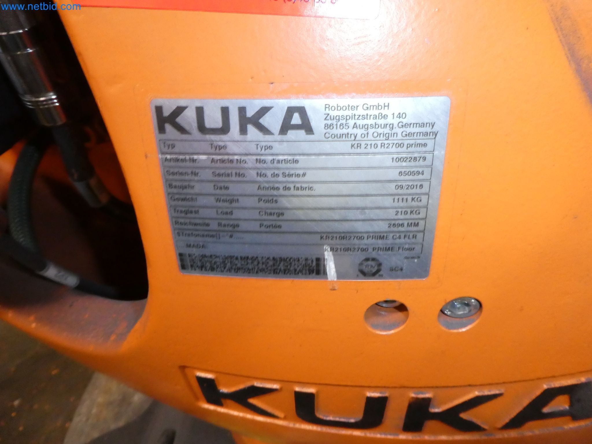 Robots, welding equipment and assembly accessories from the automotive industry-80