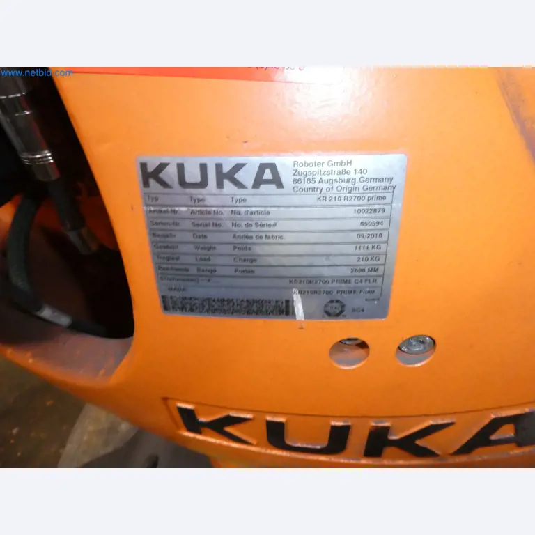 Robots, welding equipment and assembly accessories from the automotive industry-80