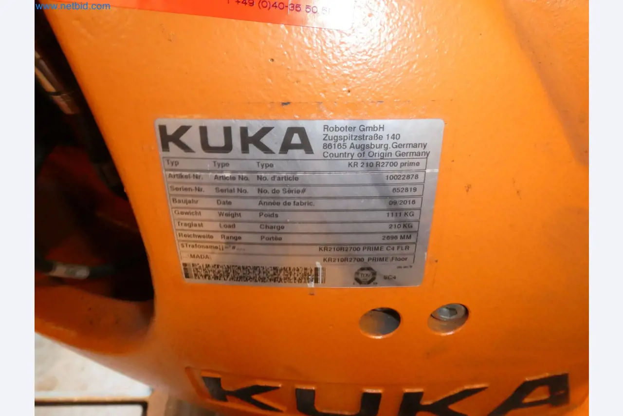 Robots, welding equipment and assembly accessories from the automotive industry-81