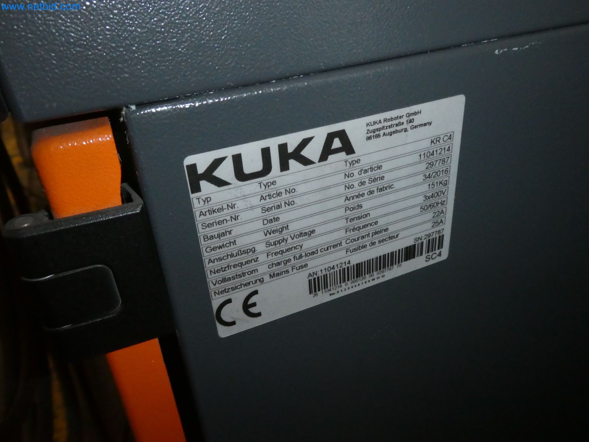 Robots, welding equipment and assembly accessories from the automotive industry-82