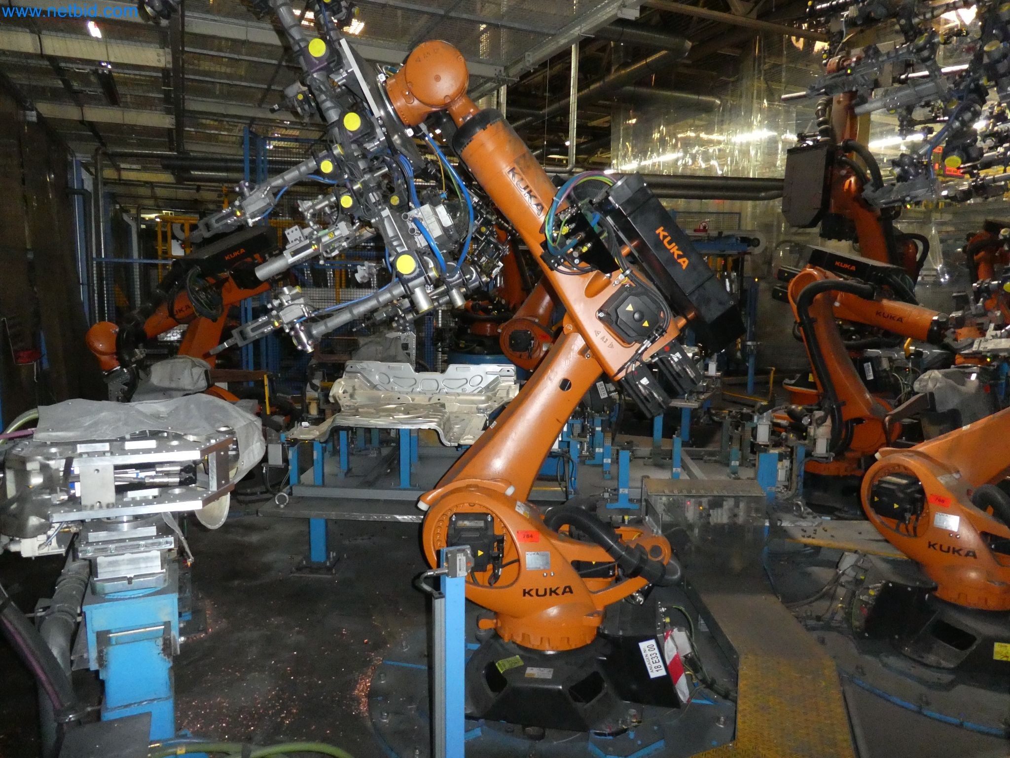 Robots, welding equipment and assembly accessories from the automotive industry-89
