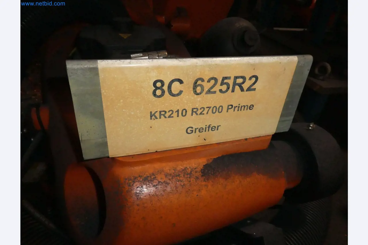 Robots, welding equipment and assembly accessories from the automotive industry-91