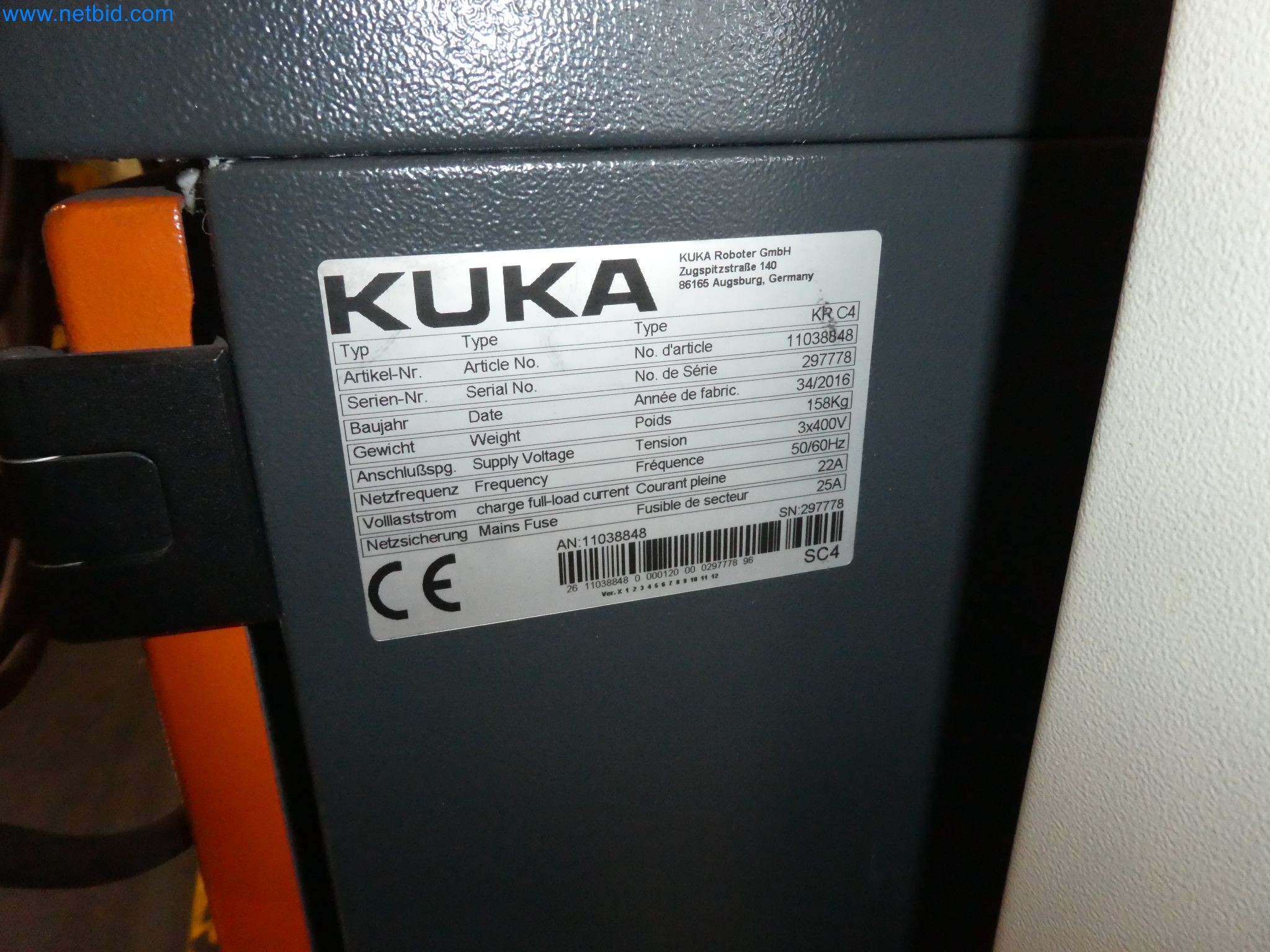 Robots, welding equipment and assembly accessories from the automotive industry-94