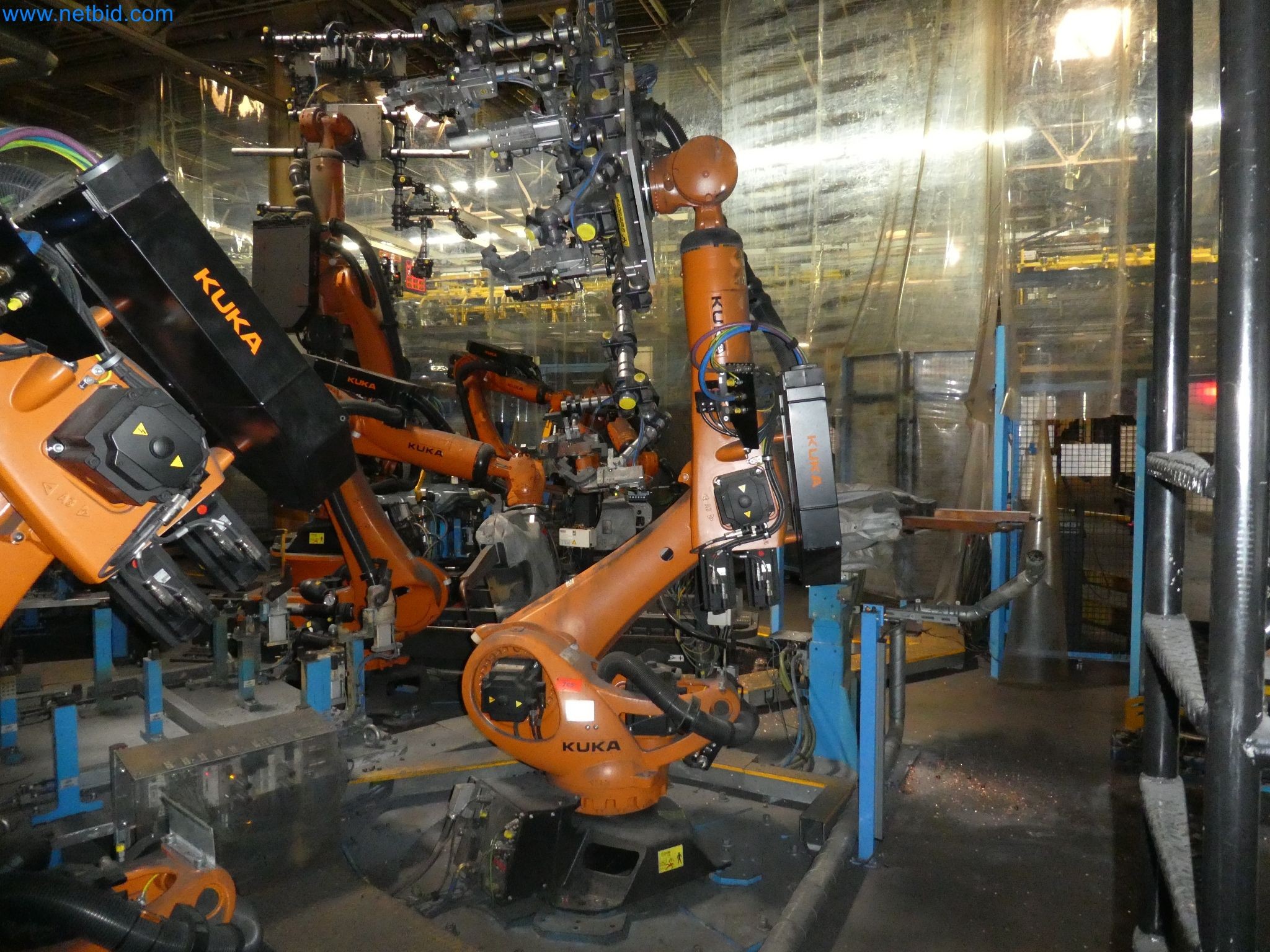 Robots, welding equipment and assembly accessories from the automotive industry-95