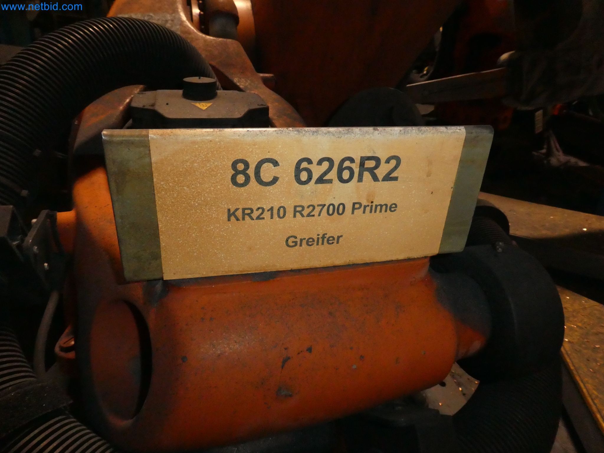 Robots, welding equipment and assembly accessories from the automotive industry-99