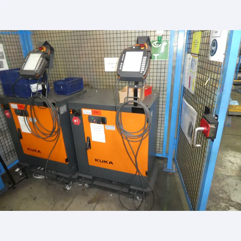 Robots, welding equipment and assembly accessories from the automotive industry-9