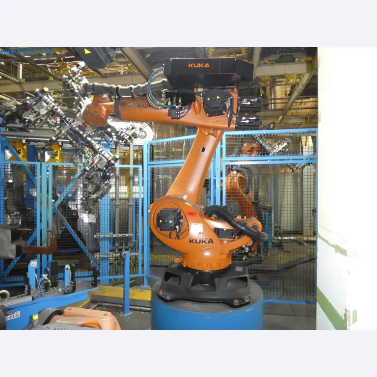 Robots, welding equipment and assembly accessories from the automotive industry-100