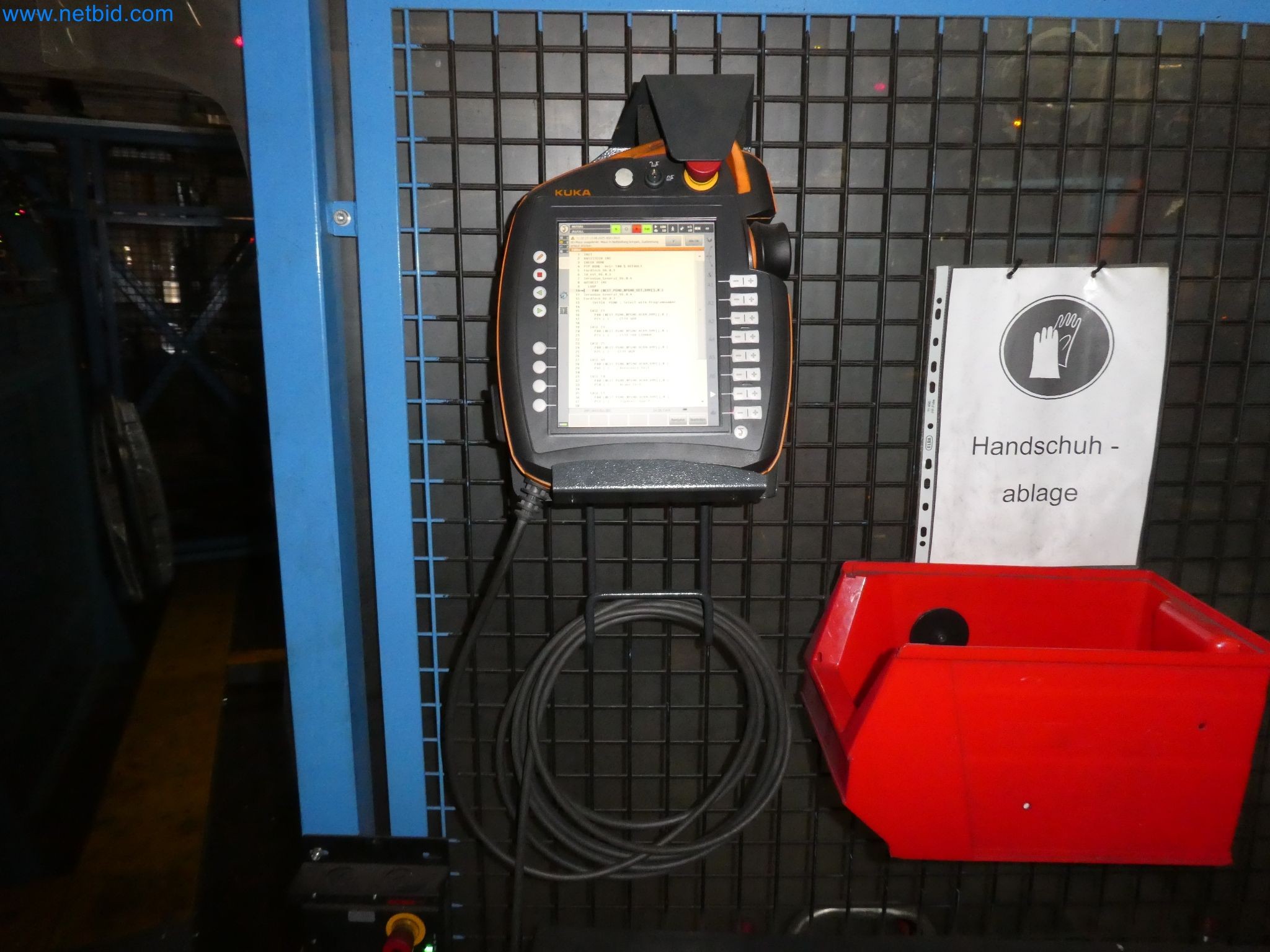 Robots, welding equipment and assembly accessories from the automotive industry-105