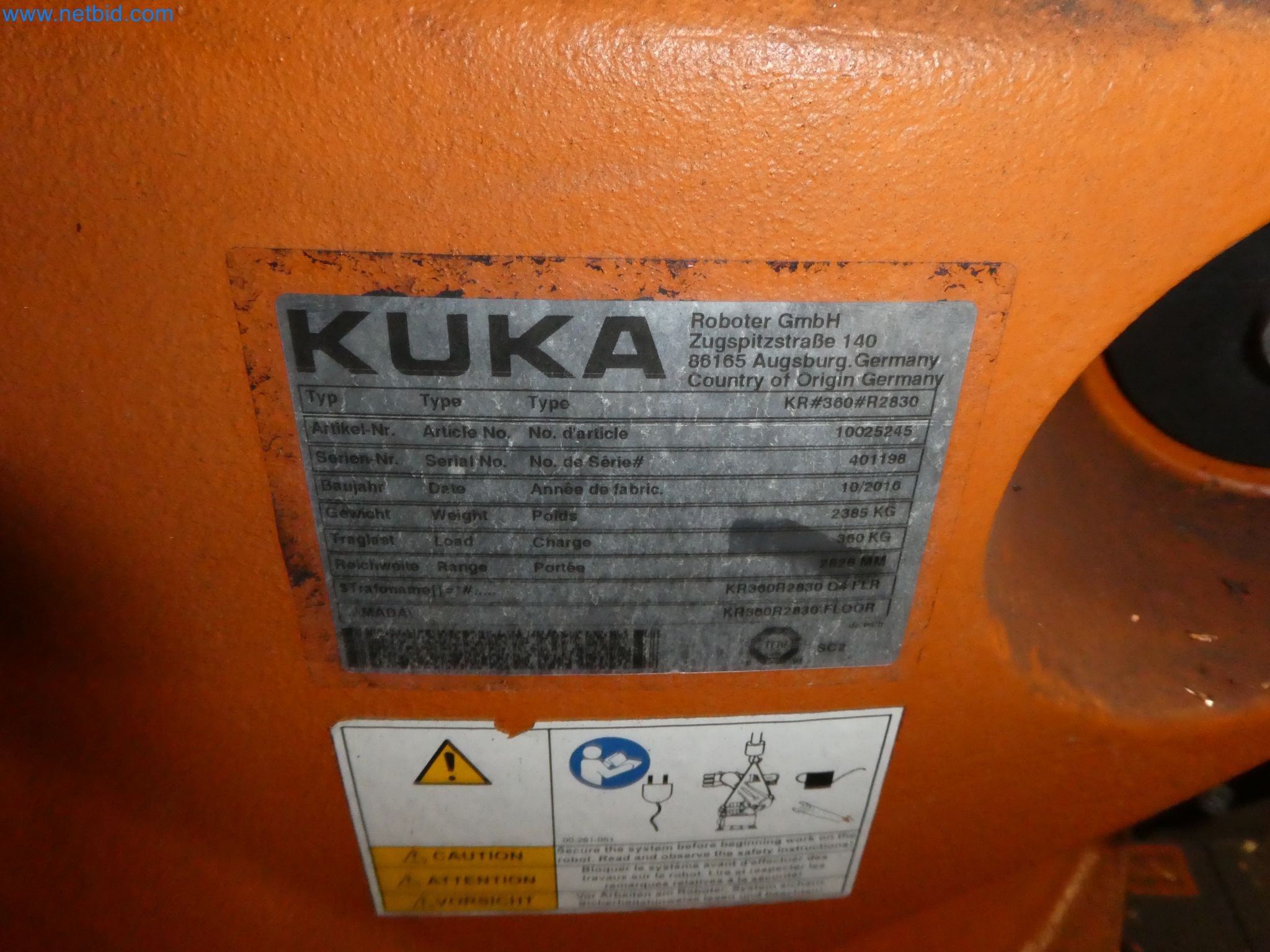 Robots, welding equipment and assembly accessories from the automotive industry-106