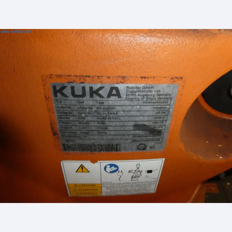 Robots, welding equipment and assembly accessories from the automotive industry-106