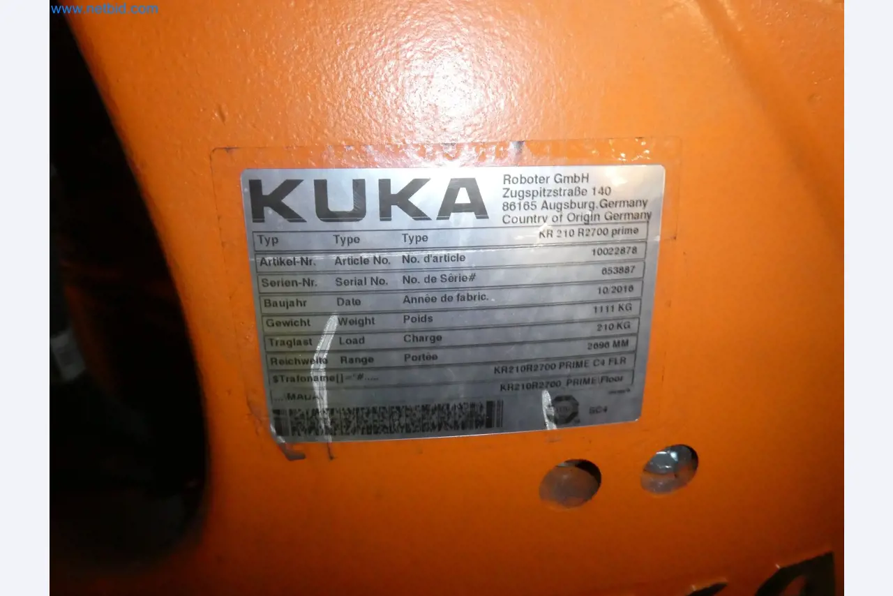 Robots, welding equipment and assembly accessories from the automotive industry-111