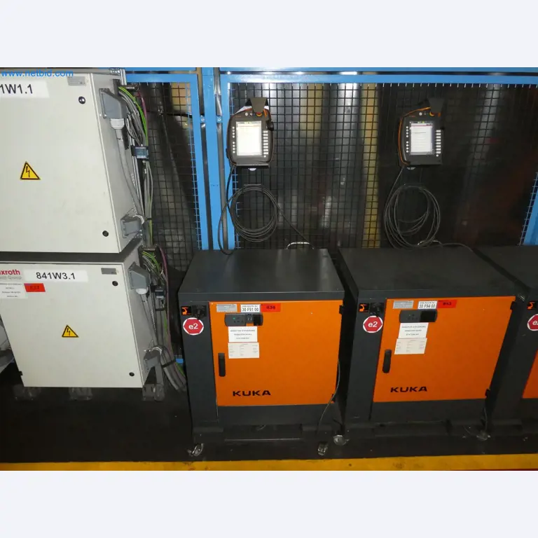 Robots, welding equipment and assembly accessories from the automotive industry-120