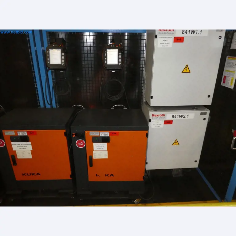 Robots, welding equipment and assembly accessories from the automotive industry-122