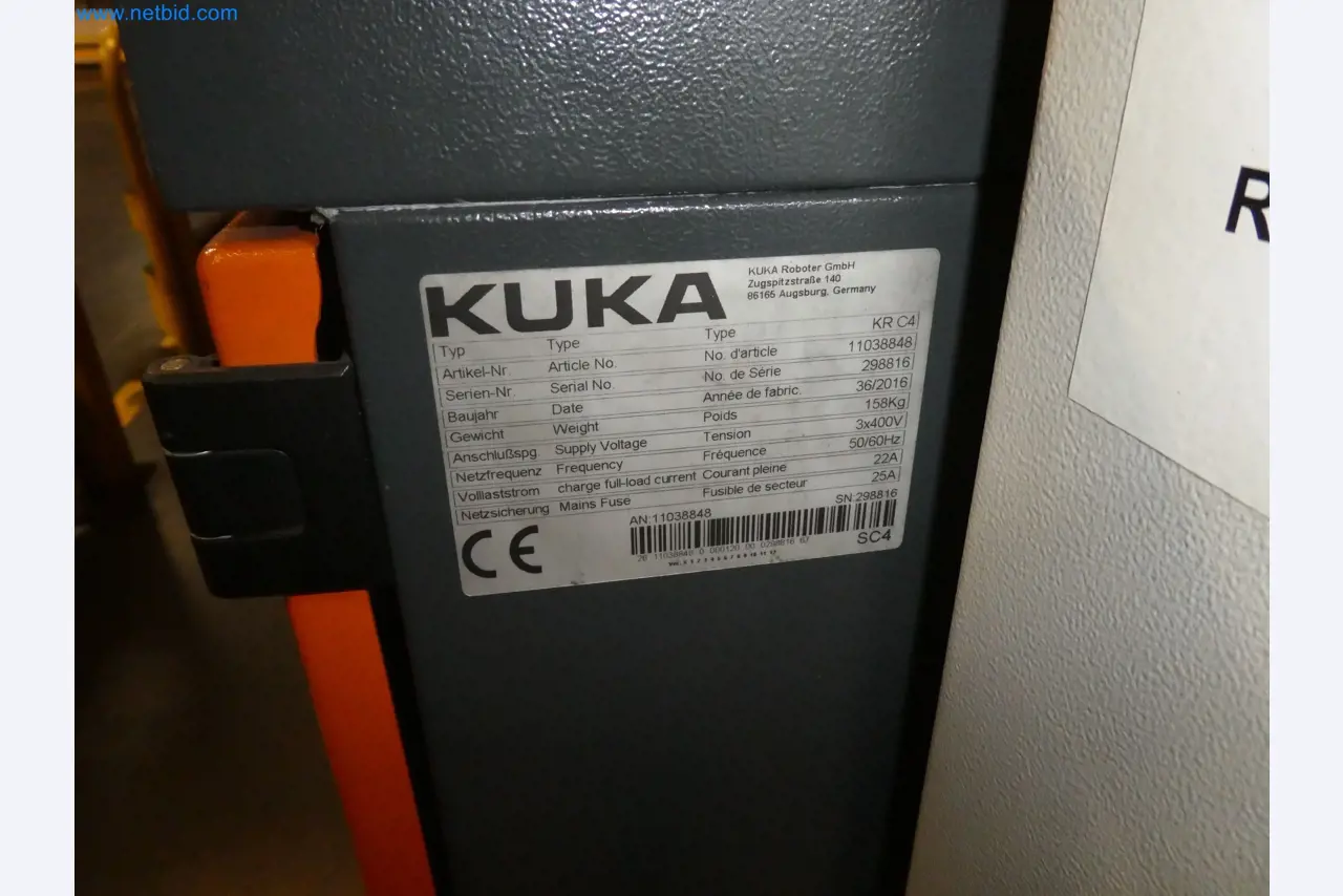 Robots, welding equipment and assembly accessories from the automotive industry-123