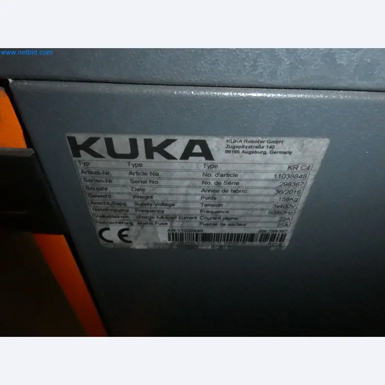 Robots, welding equipment and assembly accessories from the automotive industry-124