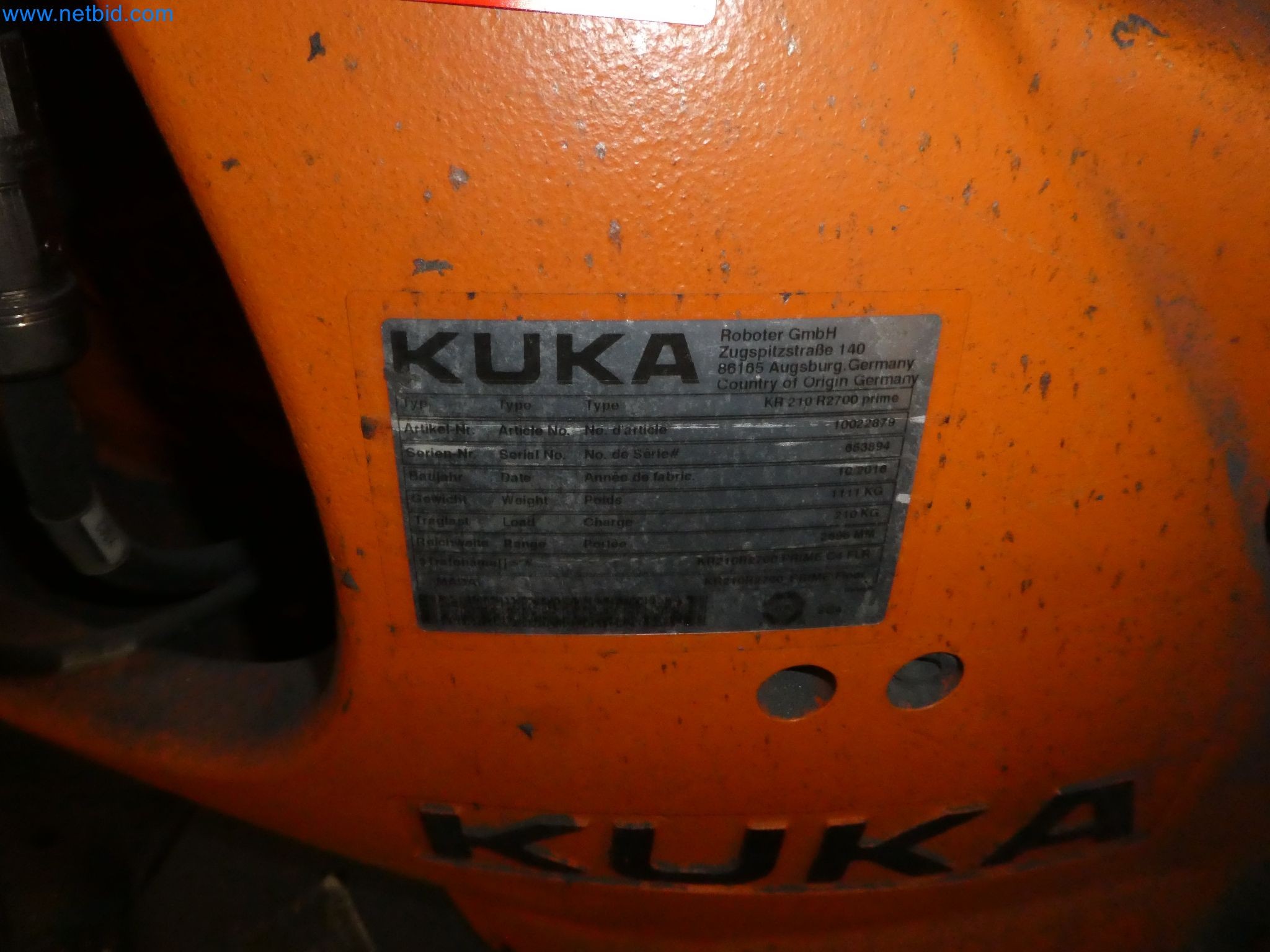 Robots, welding equipment and assembly accessories from the automotive industry-128