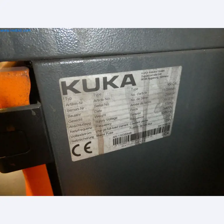 Robots, welding equipment and assembly accessories from the automotive industry-130