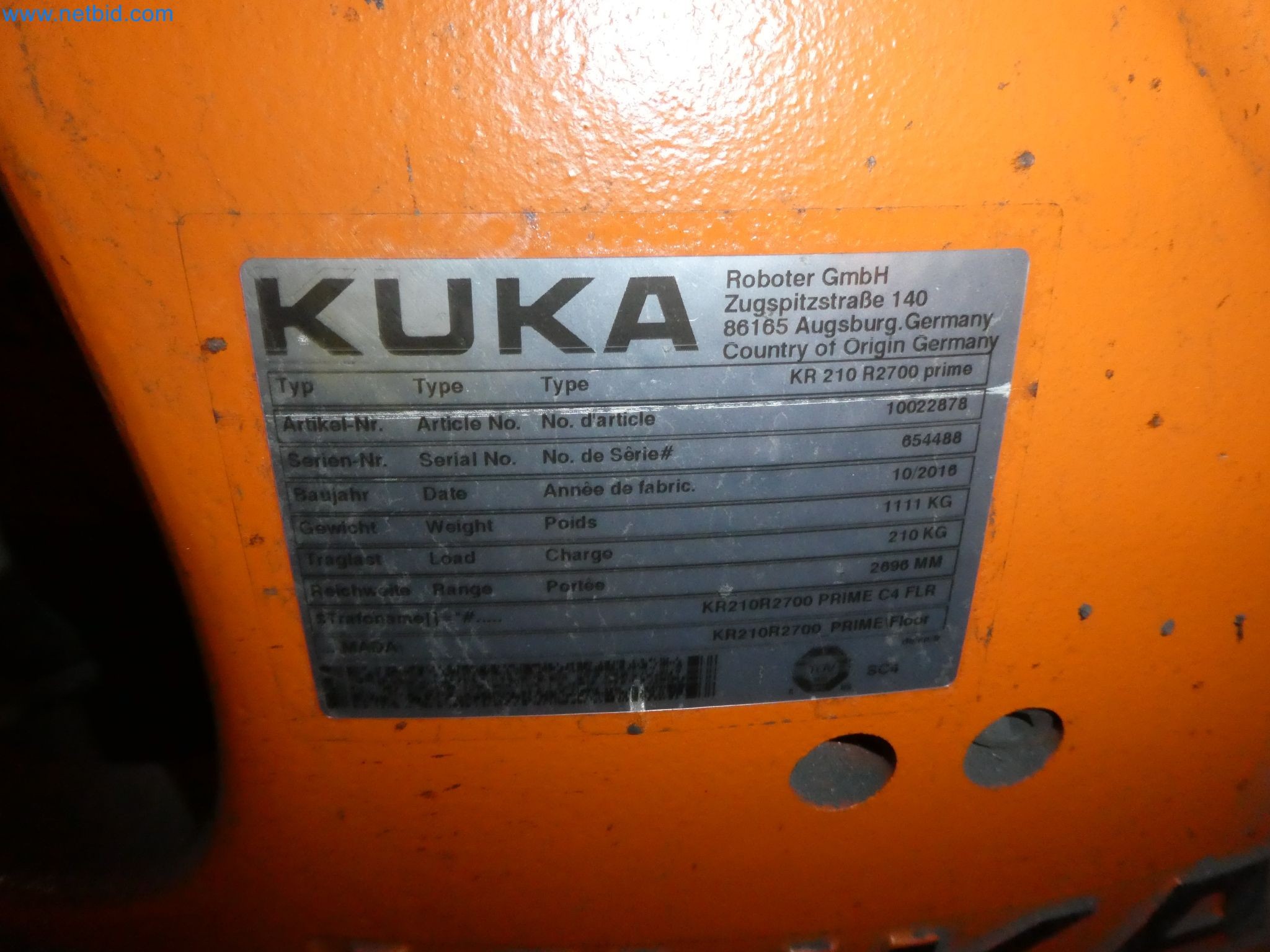 Robots, welding equipment and assembly accessories from the automotive industry-131