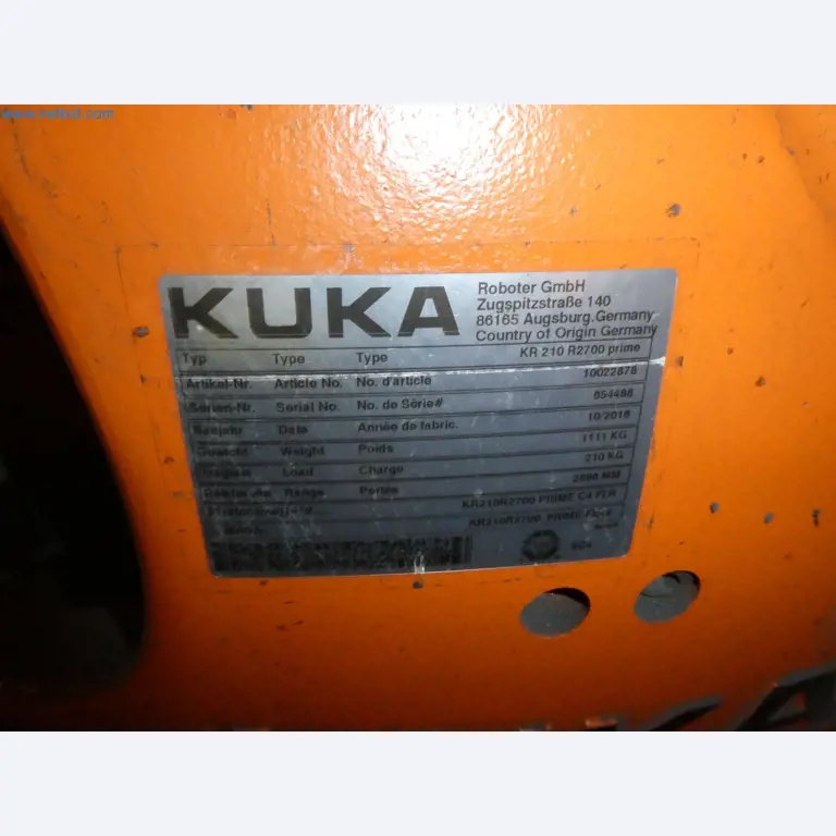 Robots, welding equipment and assembly accessories from the automotive industry-131