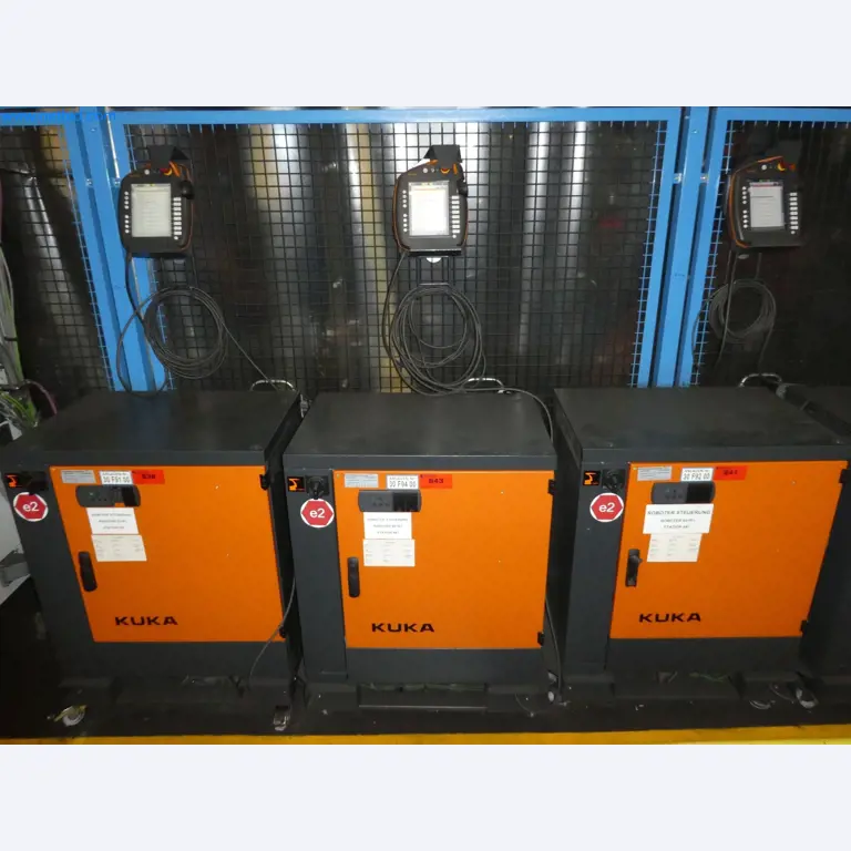 Robots, welding equipment and assembly accessories from the automotive industry-133