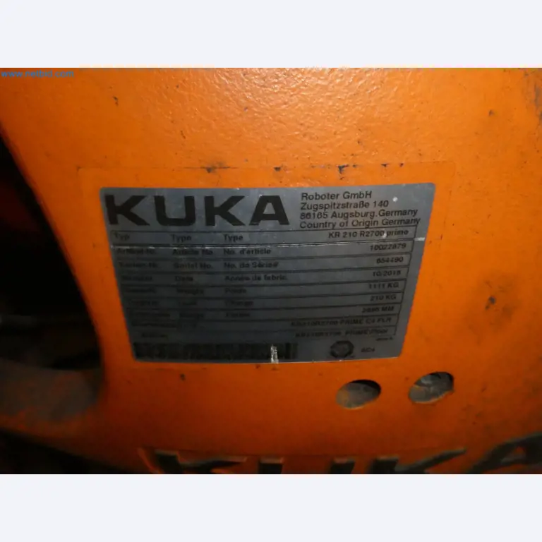 Robots, welding equipment and assembly accessories from the automotive industry-136