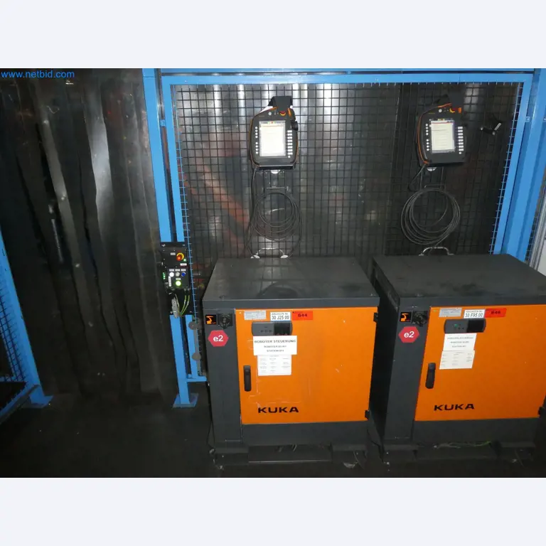 Robots, welding equipment and assembly accessories from the automotive industry-138