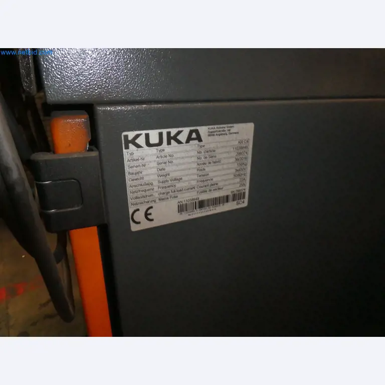 Robots, welding equipment and assembly accessories from the automotive industry-13