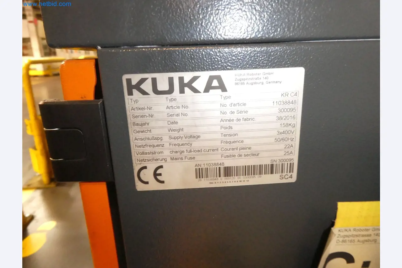 Robots, welding equipment and assembly accessories from the automotive industry-142