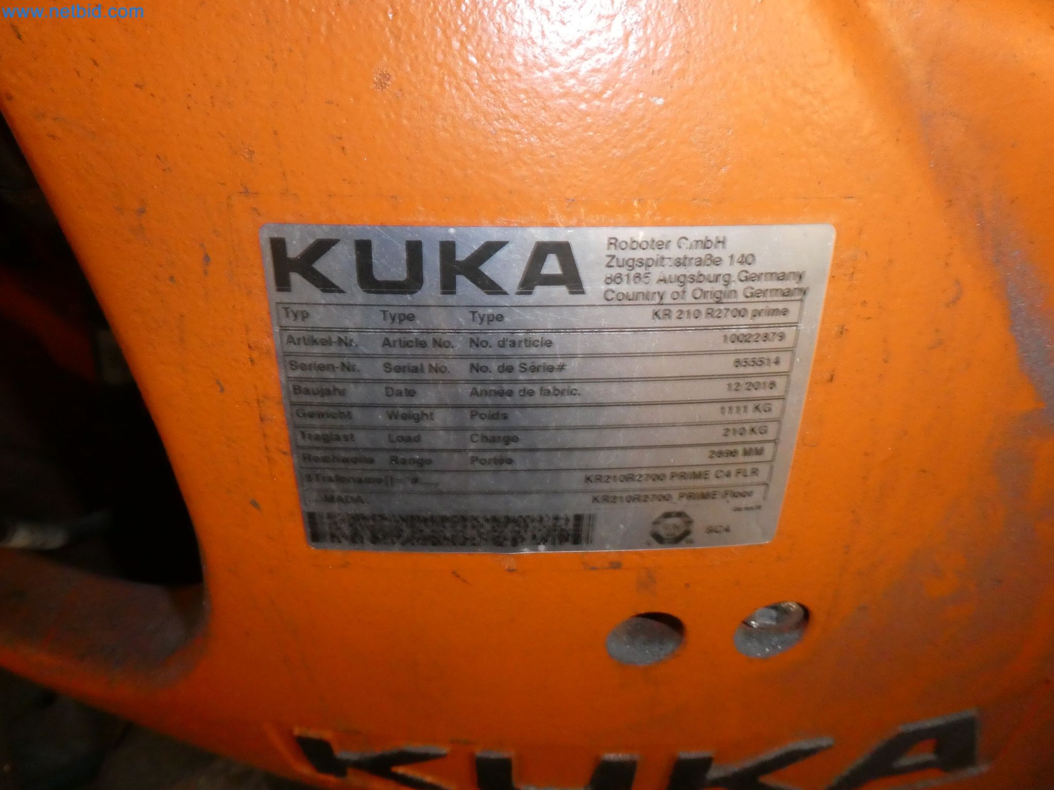 Robots, welding equipment and assembly accessories from the automotive industry-144