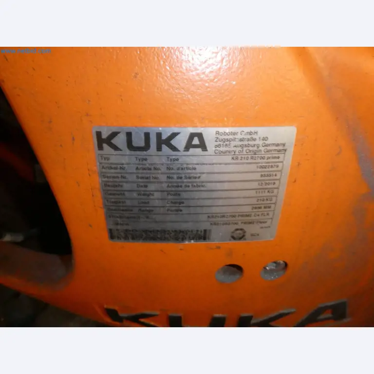 Robots, welding equipment and assembly accessories from the automotive industry-144