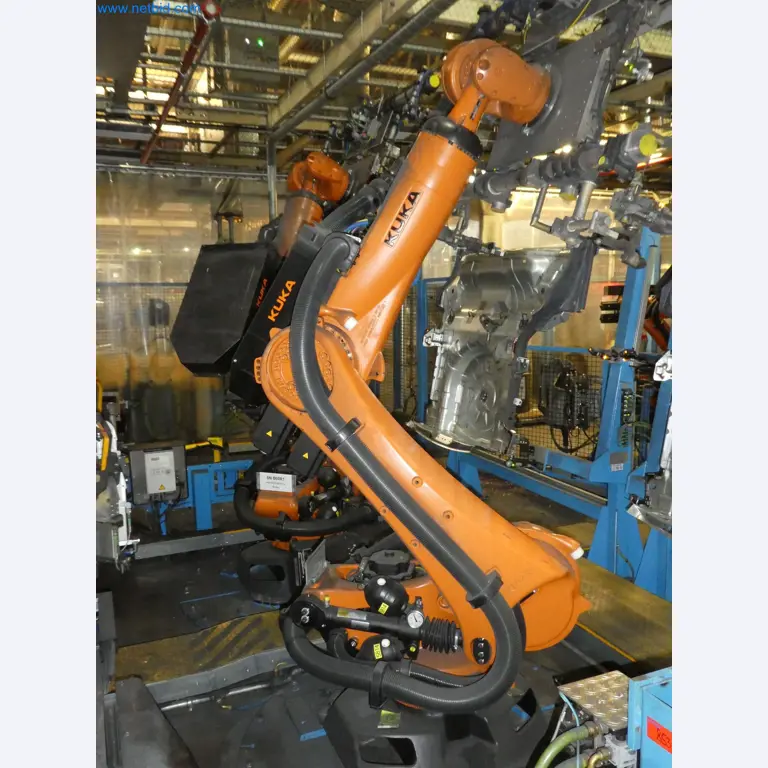 Robots, welding equipment and assembly accessories from the automotive industry-146