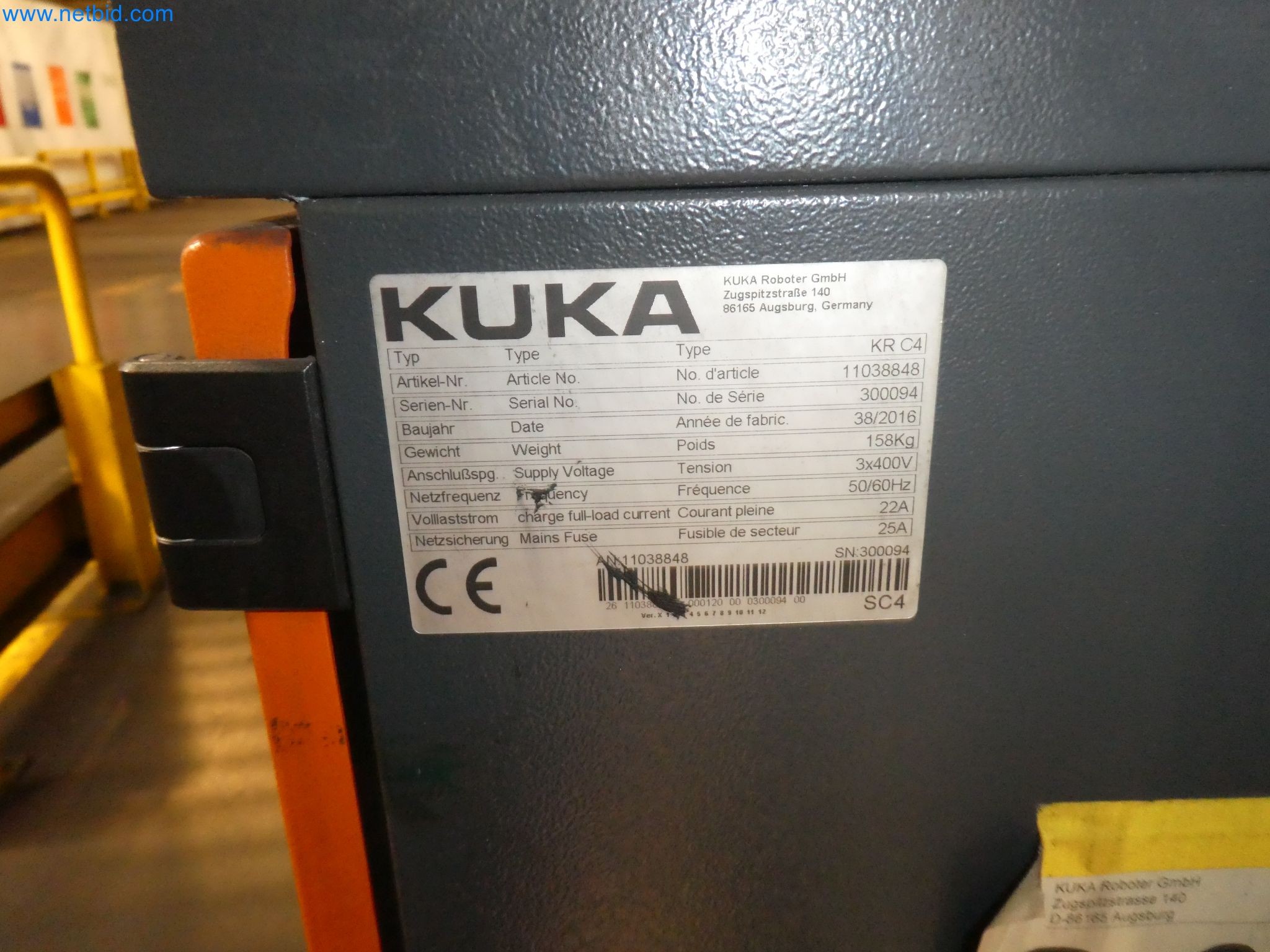 Robots, welding equipment and assembly accessories from the automotive industry-148