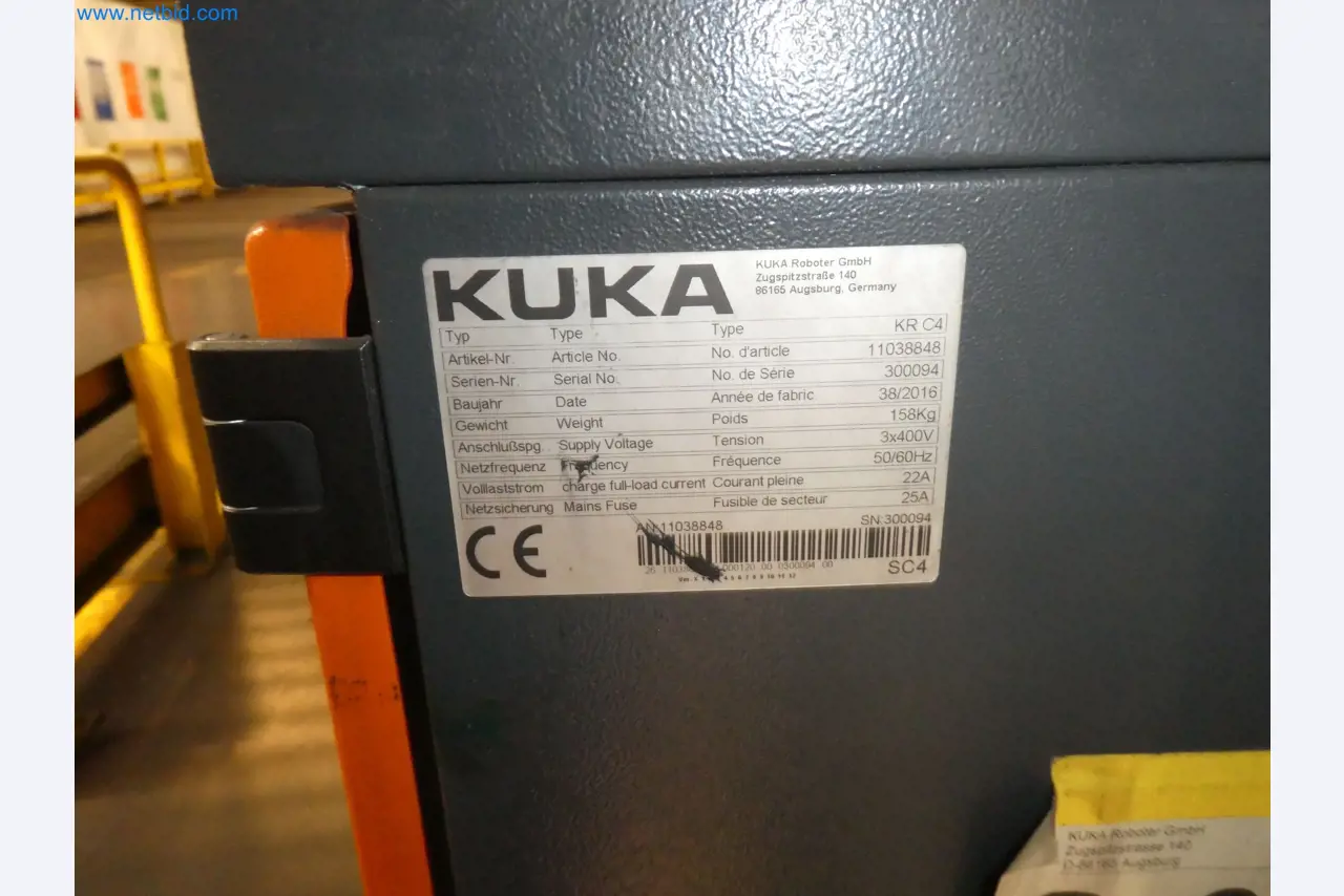 Robots, welding equipment and assembly accessories from the automotive industry-148