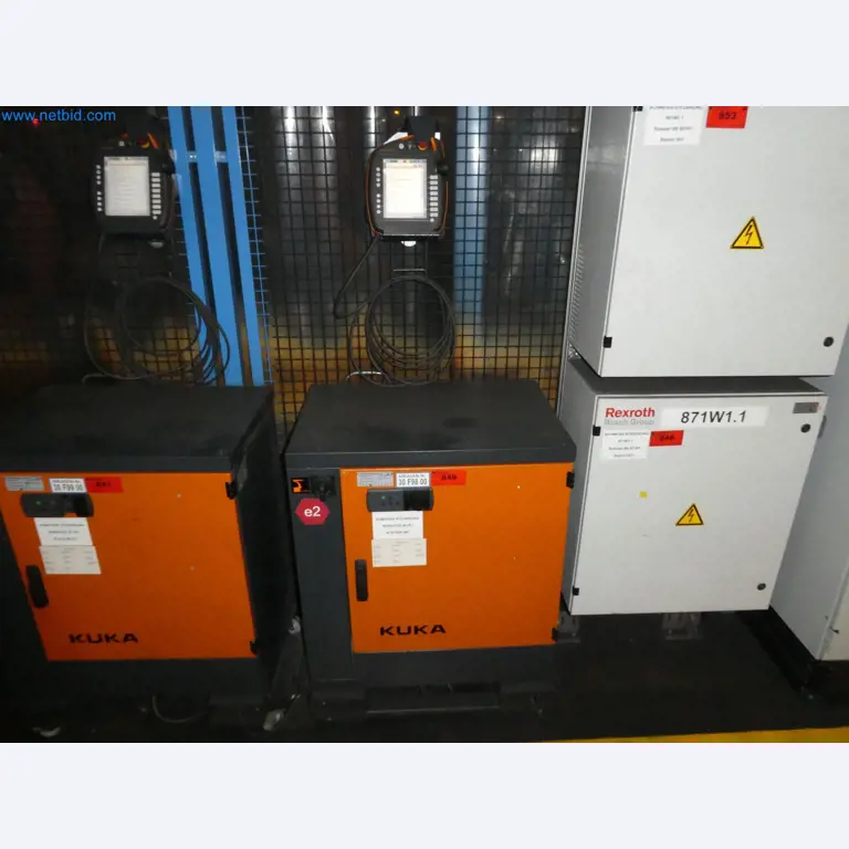 Robots, welding equipment and assembly accessories from the automotive industry-149