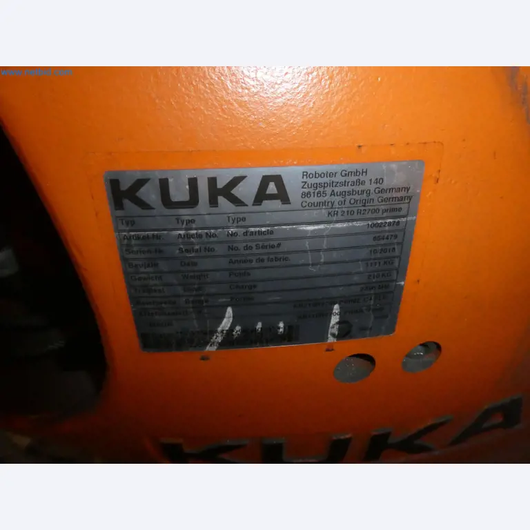 Robots, welding equipment and assembly accessories from the automotive industry-152